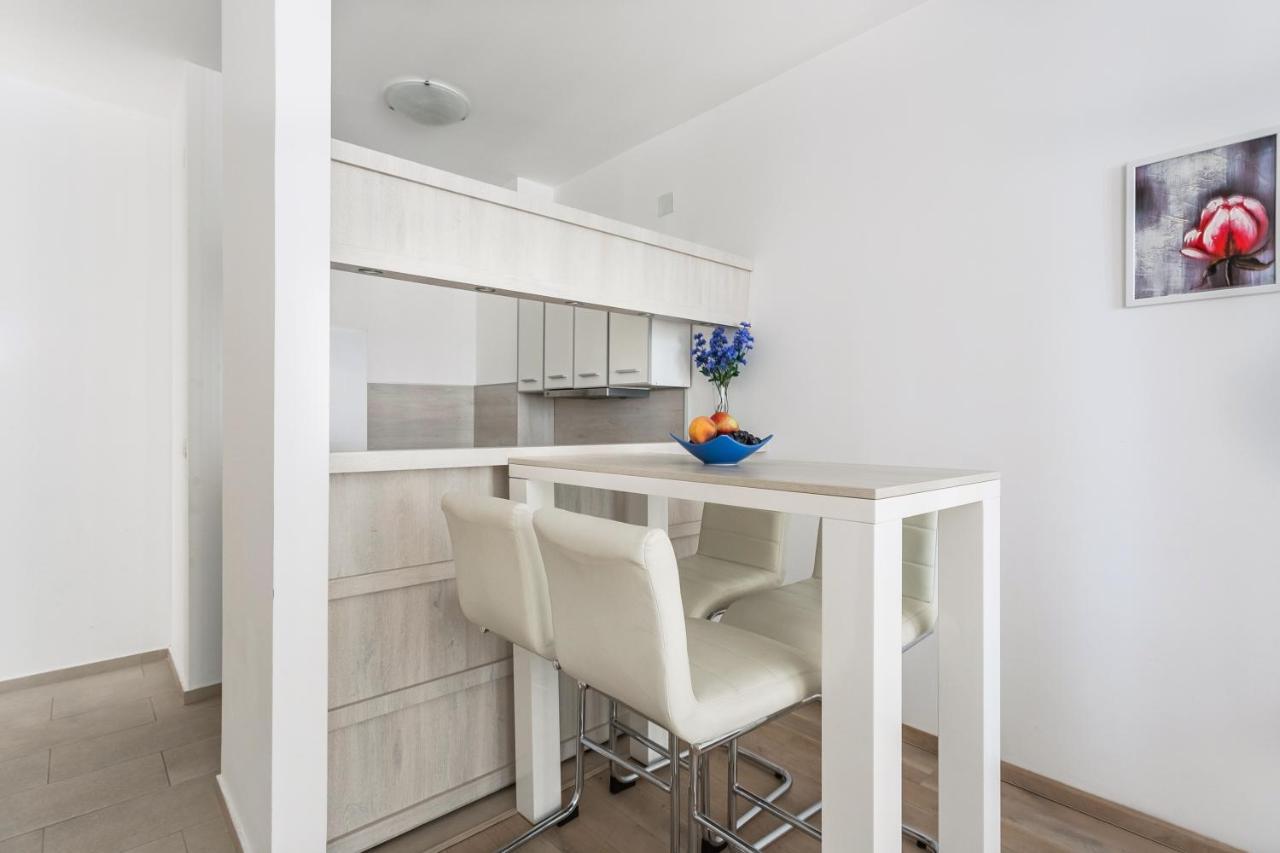 Apartments Beatrice Rafailovići Zewnętrze zdjęcie