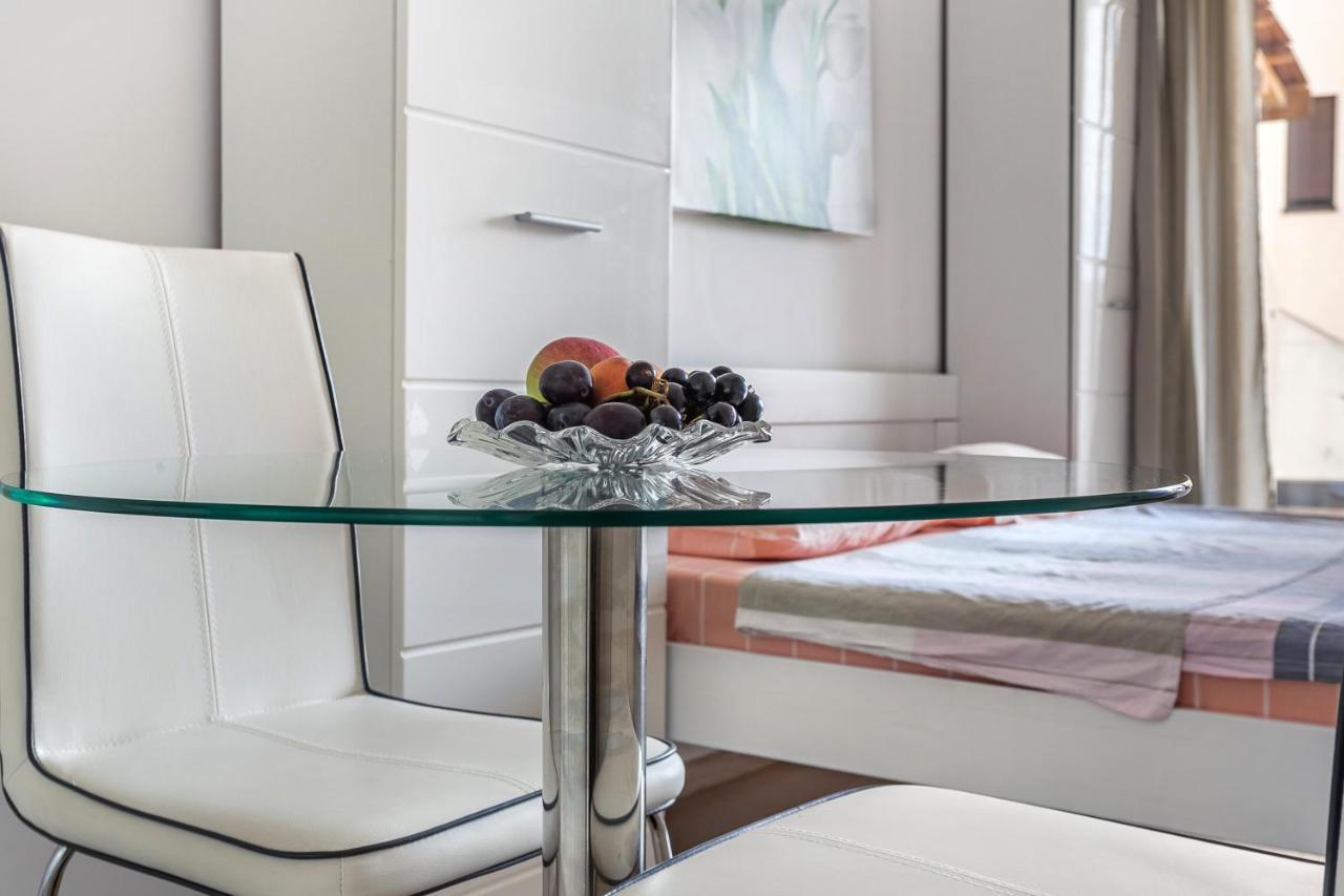 Apartments Beatrice Rafailovići Zewnętrze zdjęcie